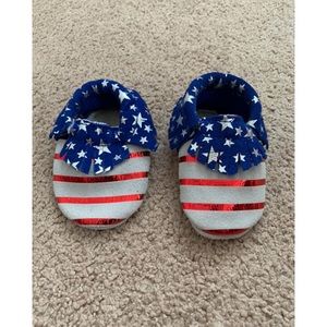 🔆 NWOT Size 4/5 Americana Moccasins